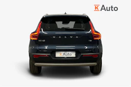 sininen Volvo XC40 2022 kuva 3.