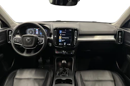 sininen Volvo XC40 2022 kuva 7.