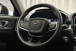 sininen Volvo XC40 2022 kuva 15.