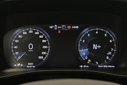 sininen Volvo XC40 2022 kuva 18.