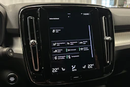 sininen Volvo XC40 2022 kuva 20.