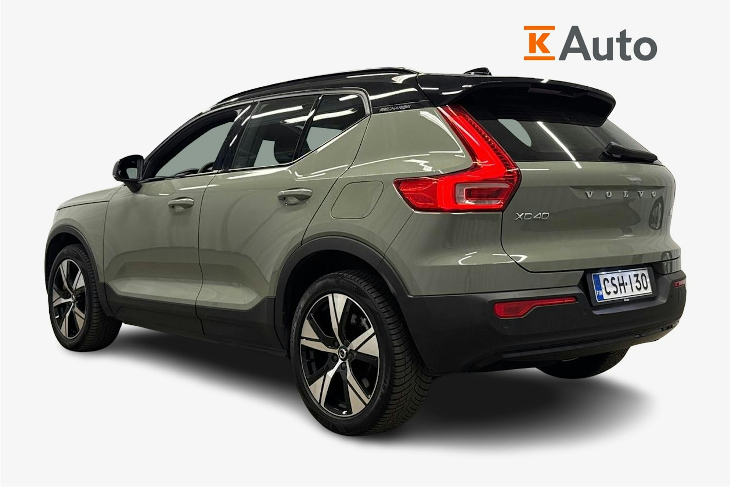 vihreä Volvo XC40 2022 kuva 2.