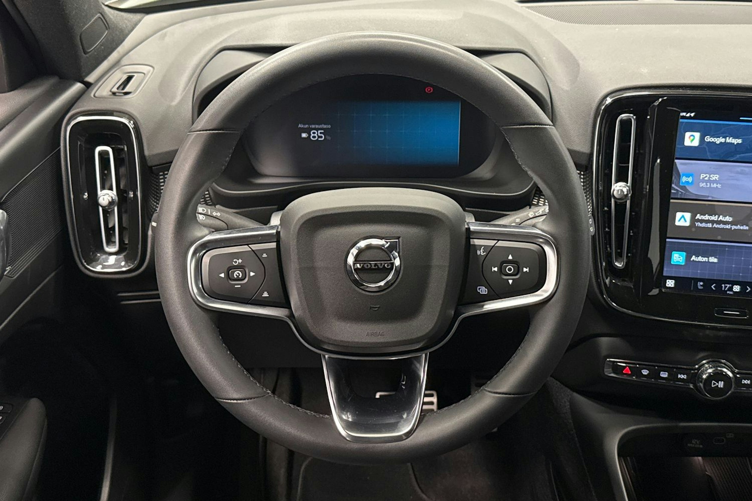 vihreä Volvo XC40 2022 kuva 9.