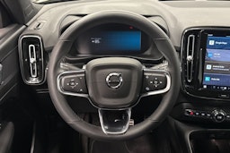 vihreä Volvo XC40 2022 kuva 9.