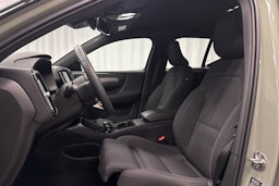 vihreä Volvo XC40 2022 kuva 21.