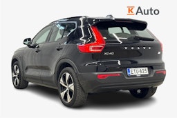 musta Volvo XC40 2022 kuva 2.