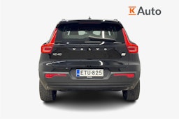 musta Volvo XC40 2022 kuva 3.