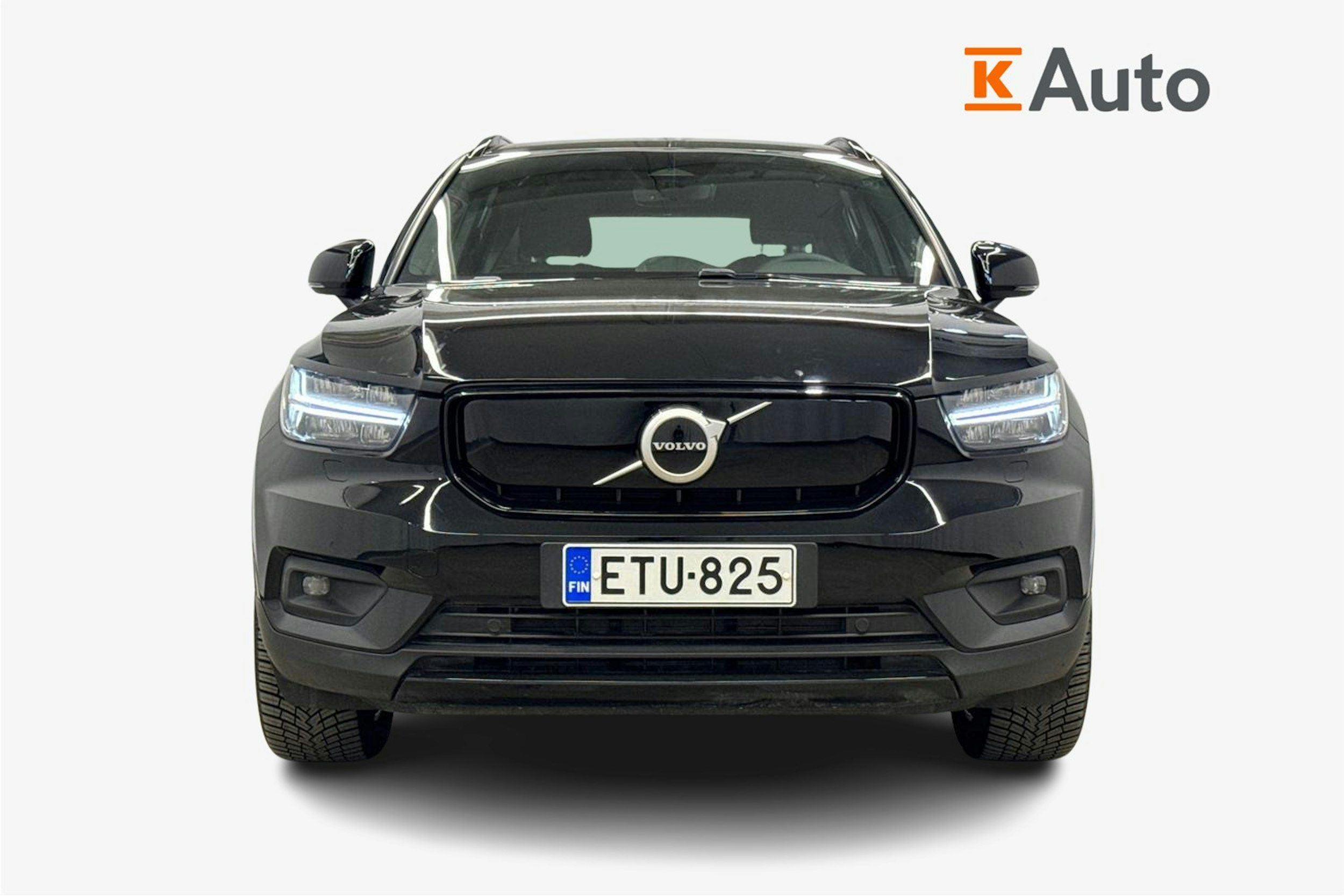 musta Volvo XC40 2022 kuva 5.