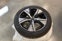 musta Volvo XC40 2022 kuva 26.