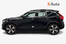 musta Volvo XC40 2023 kuva 6.