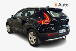 musta Volvo XC40 2022 kuva 2.