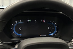 musta Volvo XC40 2023 kuva 22.