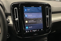 musta Volvo XC40 2023 kuva 23.