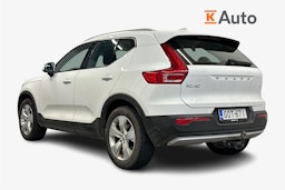 valkoinen Volvo XC40 2022 kuva 2.
