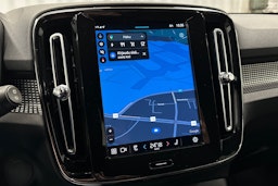 musta Volvo XC40 2022 kuva 22.