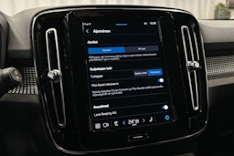 musta Volvo XC40 2022 kuva 23.