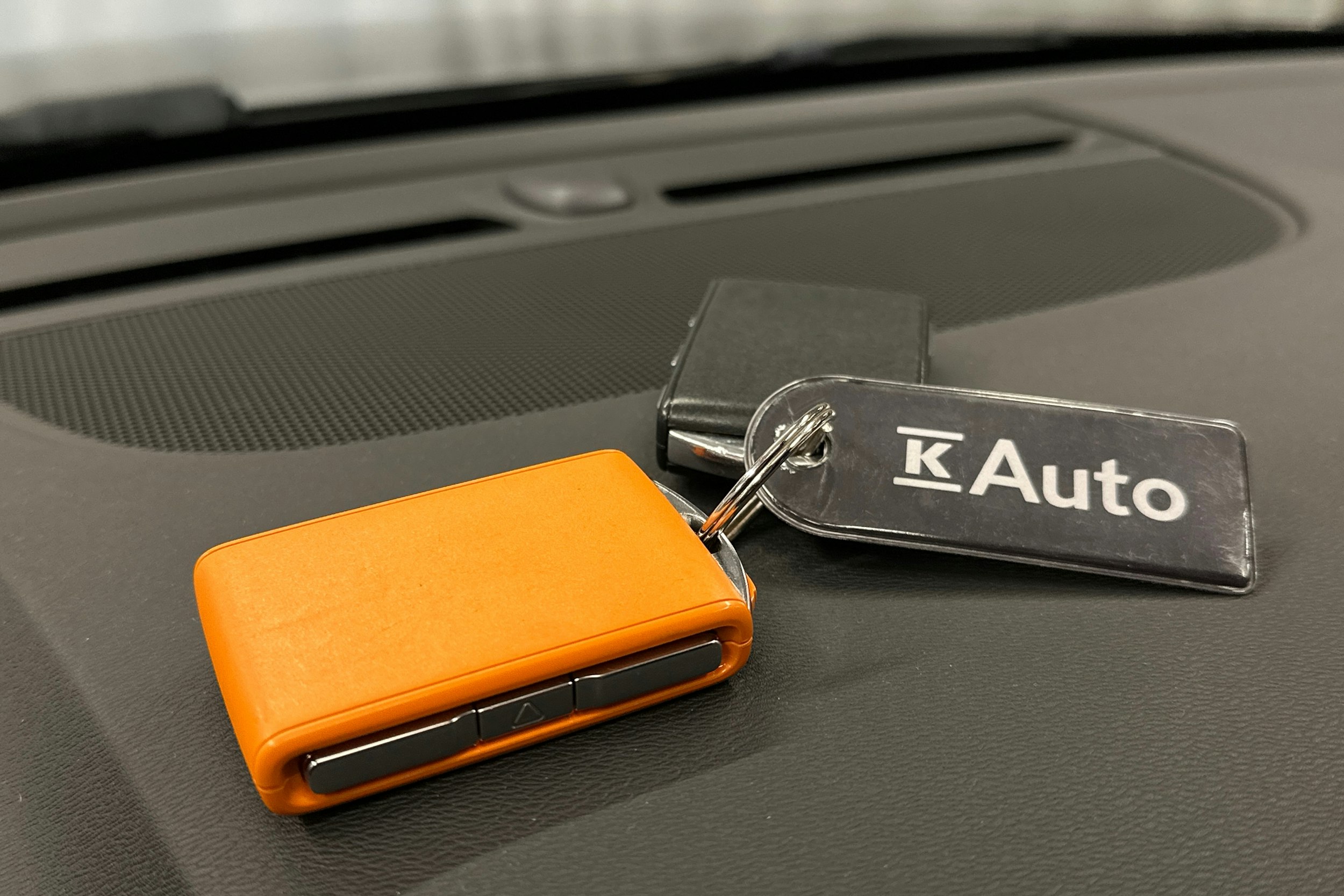 musta Volvo XC40 2022 kuva 28.