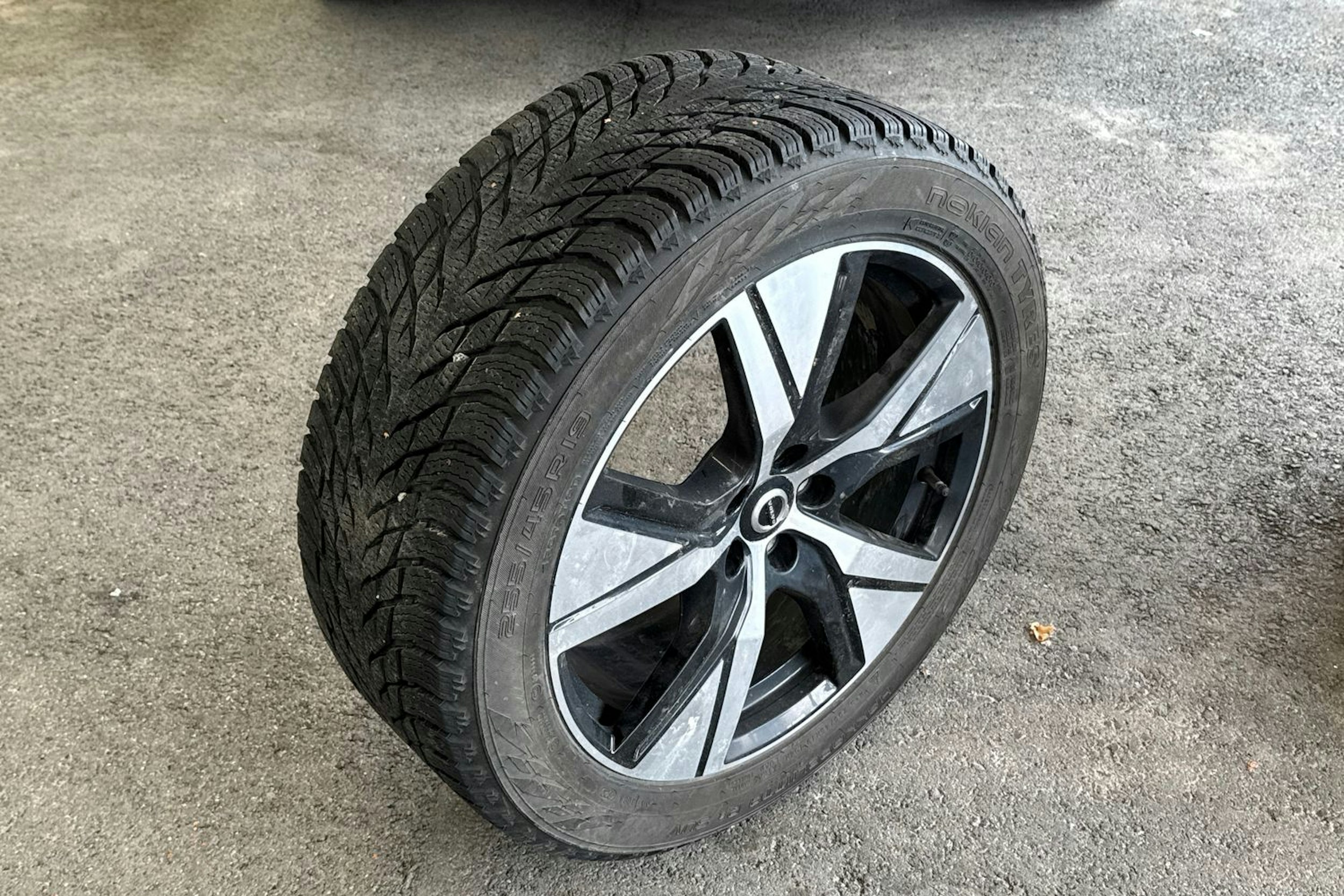 met. punainen Volvo XC40 2022 kuva 14.