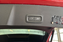 met. punainen Volvo XC40 2022 kuva 18.