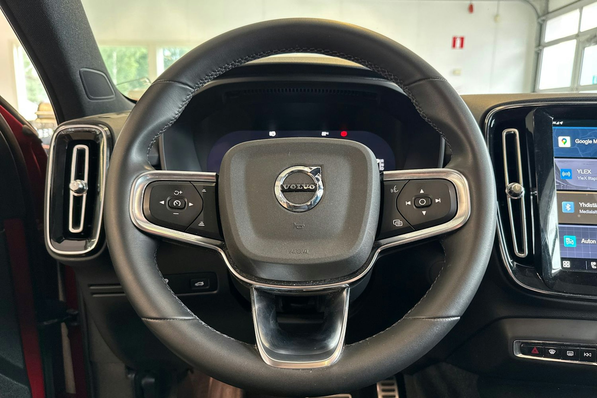 met. punainen Volvo XC40 2022 kuva 22.