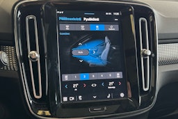 met. punainen Volvo XC40 2022 kuva 24.