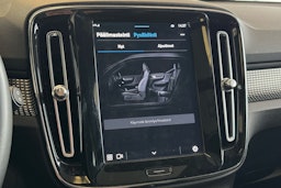 met. punainen Volvo XC40 2022 kuva 25.