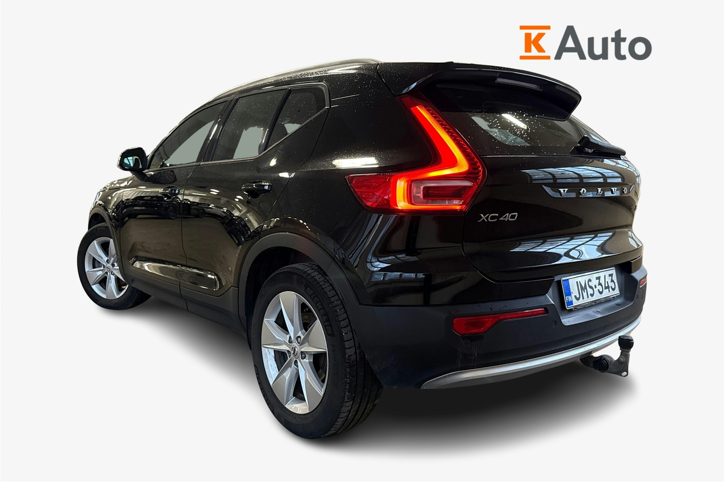 musta Volvo XC40 2023 kuva 2.