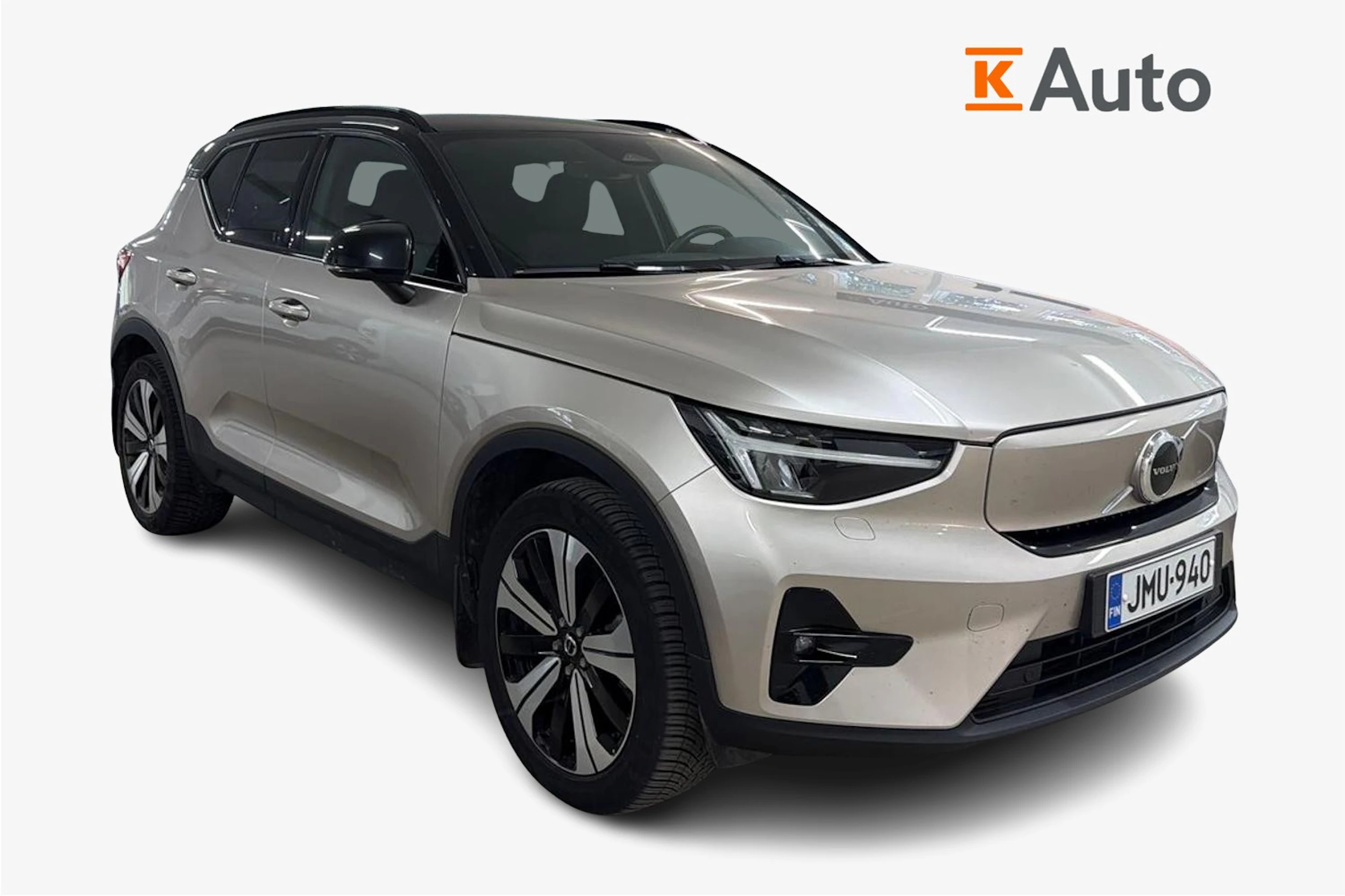 ruskea (beige) Volvo XC40 2023 kuva 1.