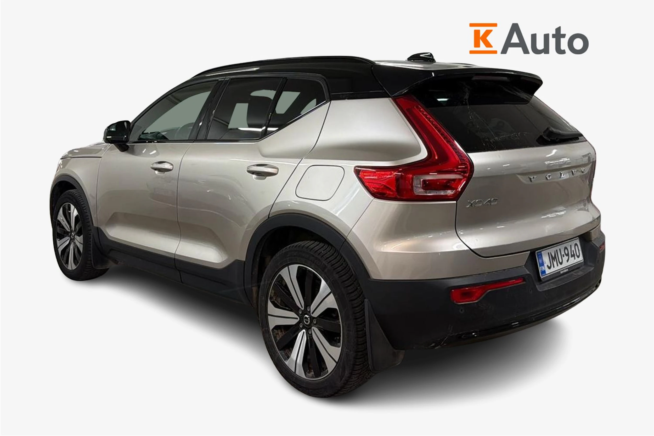 ruskea (beige) Volvo XC40 2023 kuva 2.
