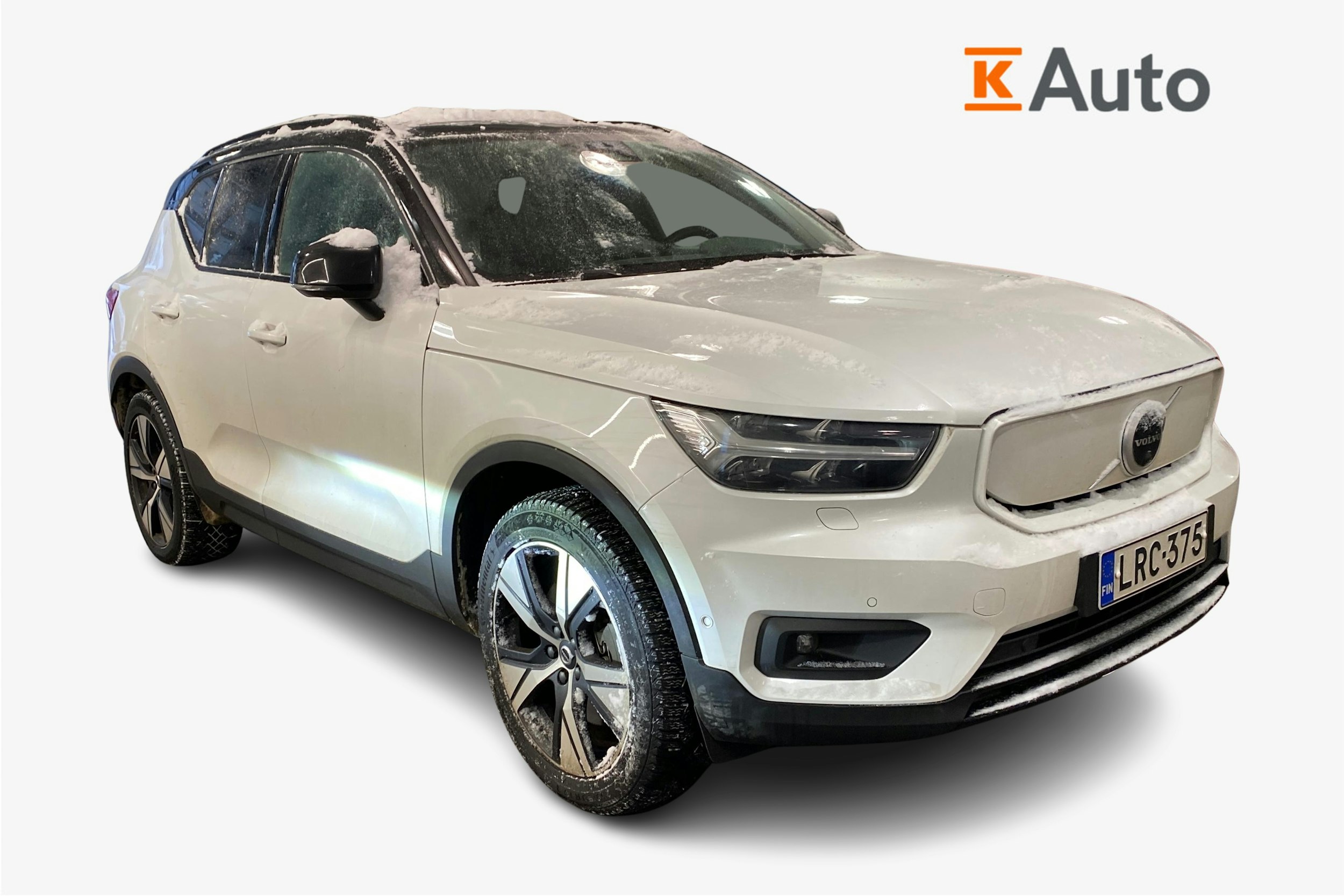 valkoinen Volvo XC40 2022 kuva 1.
