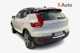 valkoinen Volvo XC40 2022 kuva 2.