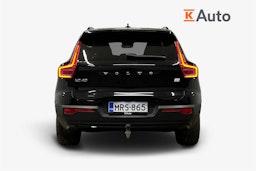 musta Volvo XC40 2022 kuva 3.