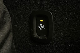 musta Volvo XC40 2022 kuva 16.