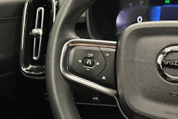 musta Volvo XC40 2022 kuva 21.