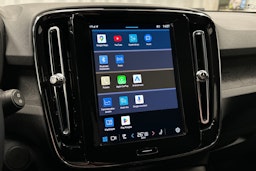 musta Volvo XC40 2022 kuva 24.