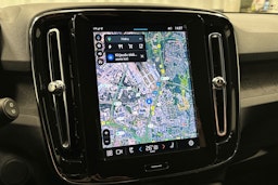 musta Volvo XC40 2022 kuva 25.