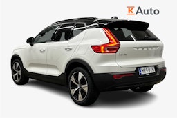 valkoinen Volvo XC40 2022 kuva 2.