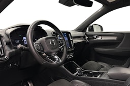 valkoinen Volvo XC40 2022 kuva 6.