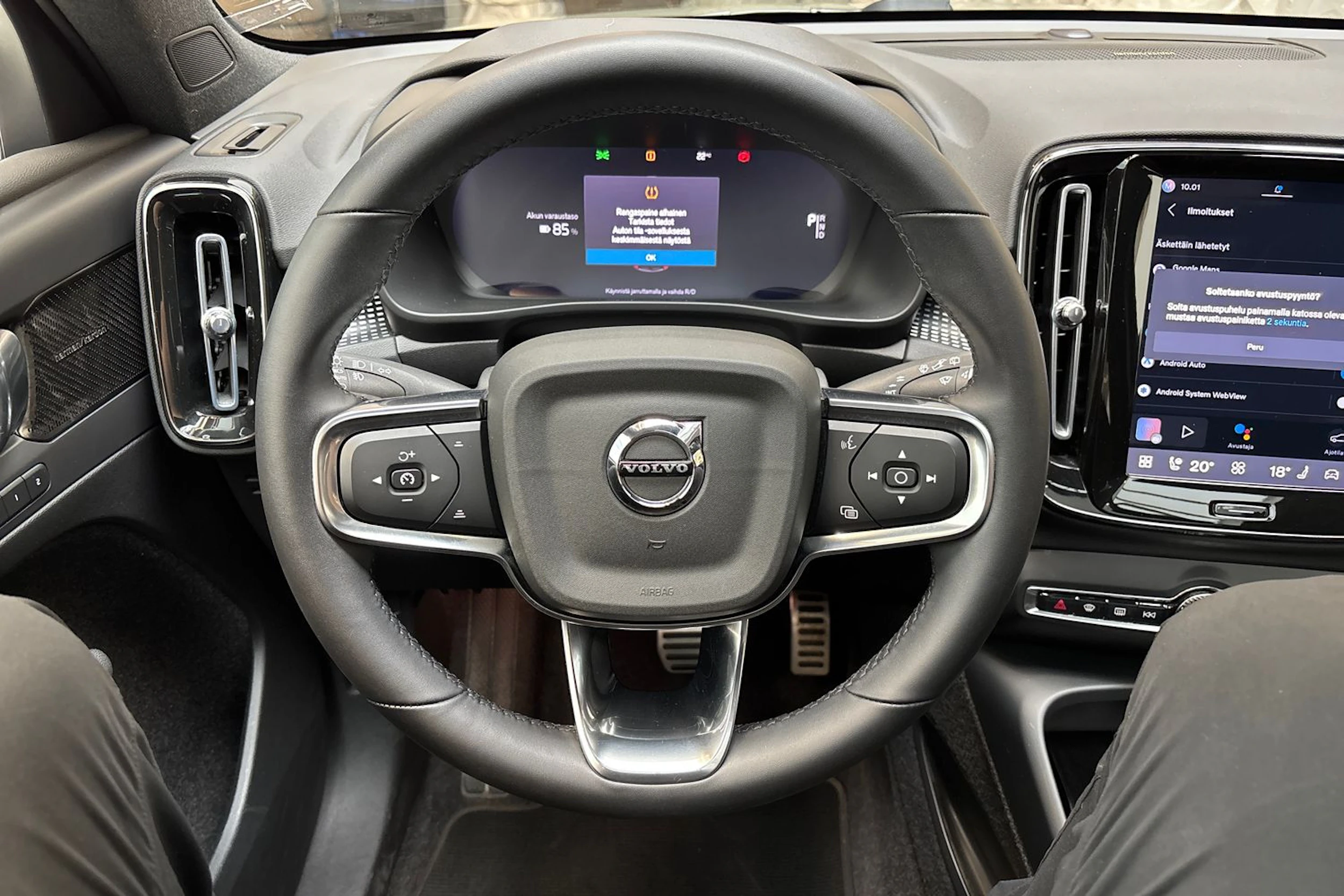 vihreä Volvo XC40 2022 kuva 25.
