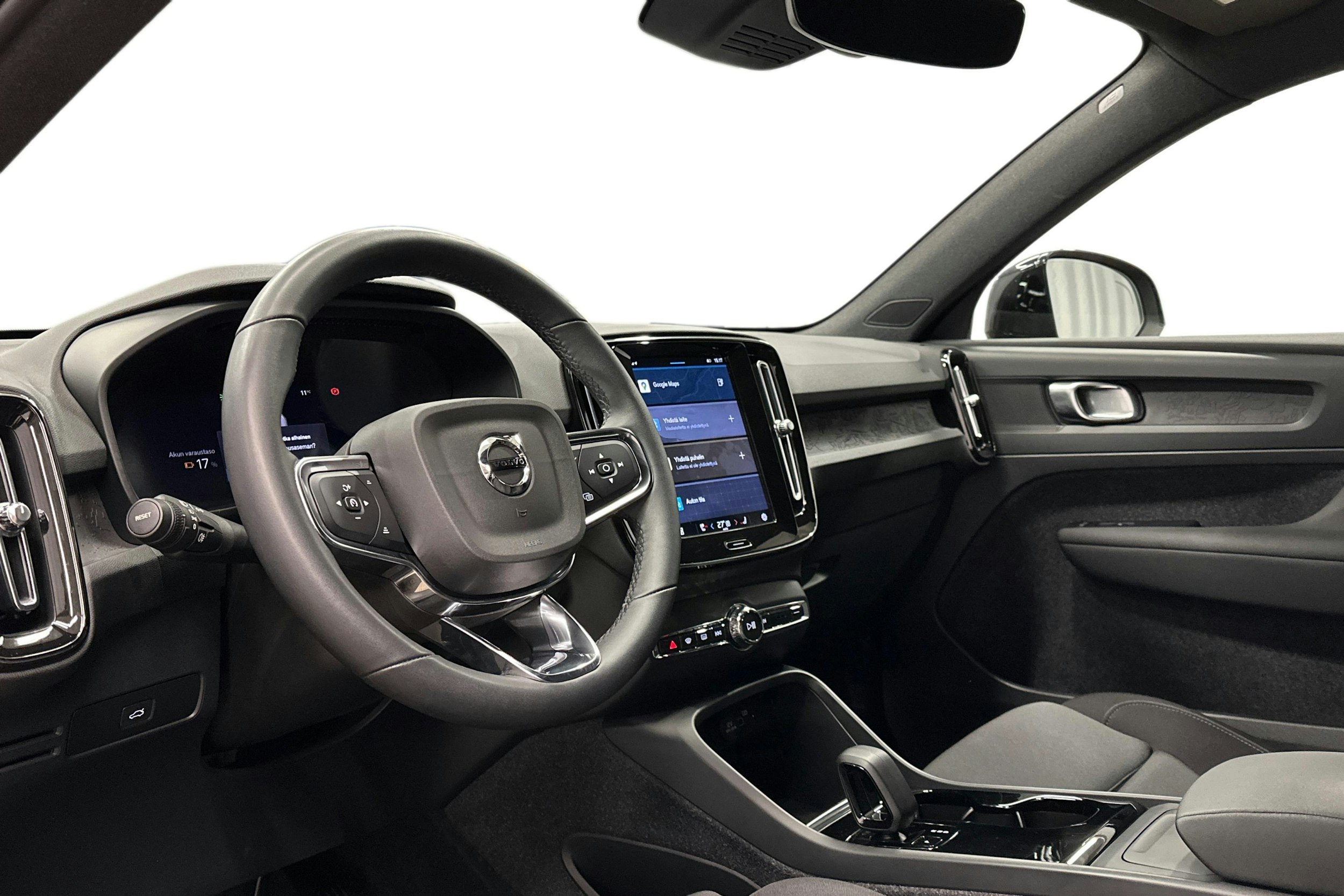 musta Volvo XC40 2023 kuva 7.