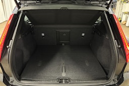 musta Volvo XC40 2023 kuva 14.