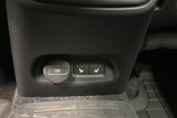 valkoinen Volvo XC40 2022 kuva 22.