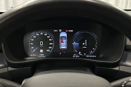 musta Volvo XC40 2023 kuva 20.