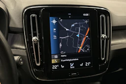 musta Volvo XC40 2023 kuva 21.