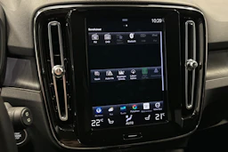 musta Volvo XC40 2023 kuva 25.