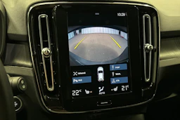 musta Volvo XC40 2023 kuva 28.