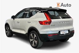 valkoinen Volvo XC40 2023 kuva 2.
