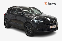 musta Volvo XC40 2023 kuva 1.
