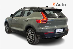 vihreä Volvo XC40 2023 kuva 2.
