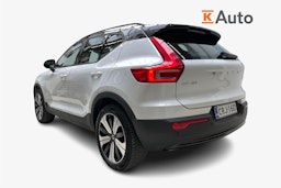 valkoinen Volvo XC40 2023 kuva 2.